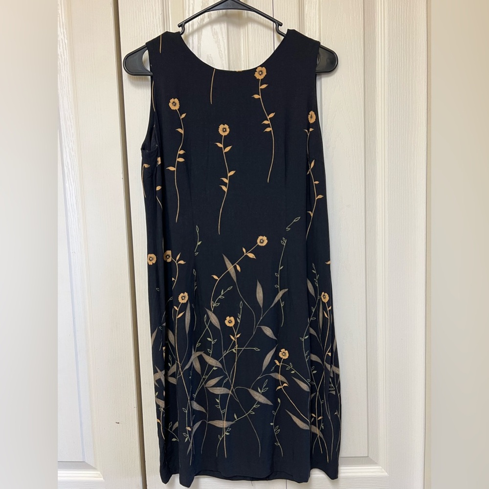 Sleeveless summer dress